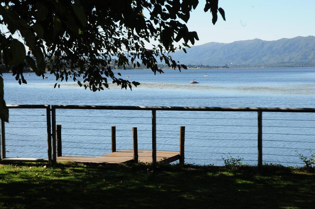 Hostal De La Costa Villa Carlos Paz Exteriör bild