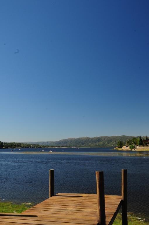 Hostal De La Costa Villa Carlos Paz Exteriör bild