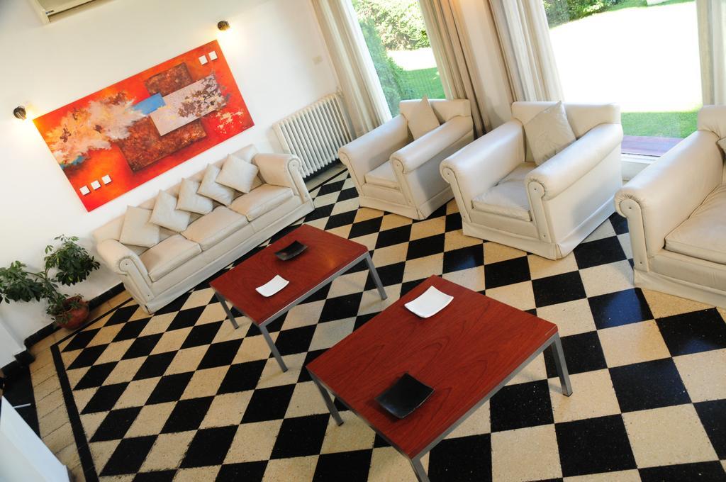 Hostal De La Costa Villa Carlos Paz Exteriör bild