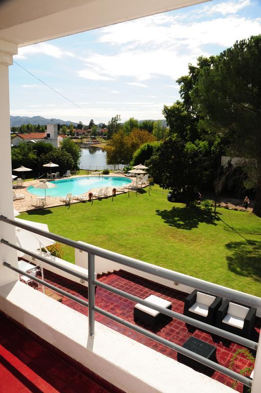 Hostal De La Costa Villa Carlos Paz Exteriör bild