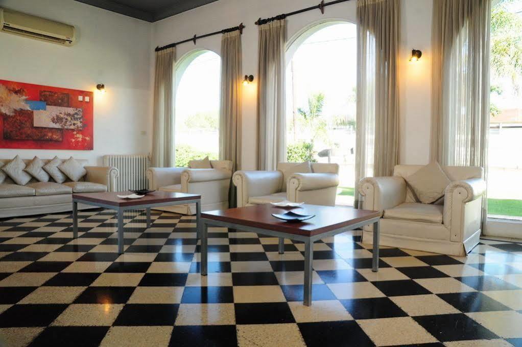 Hostal De La Costa Villa Carlos Paz Exteriör bild