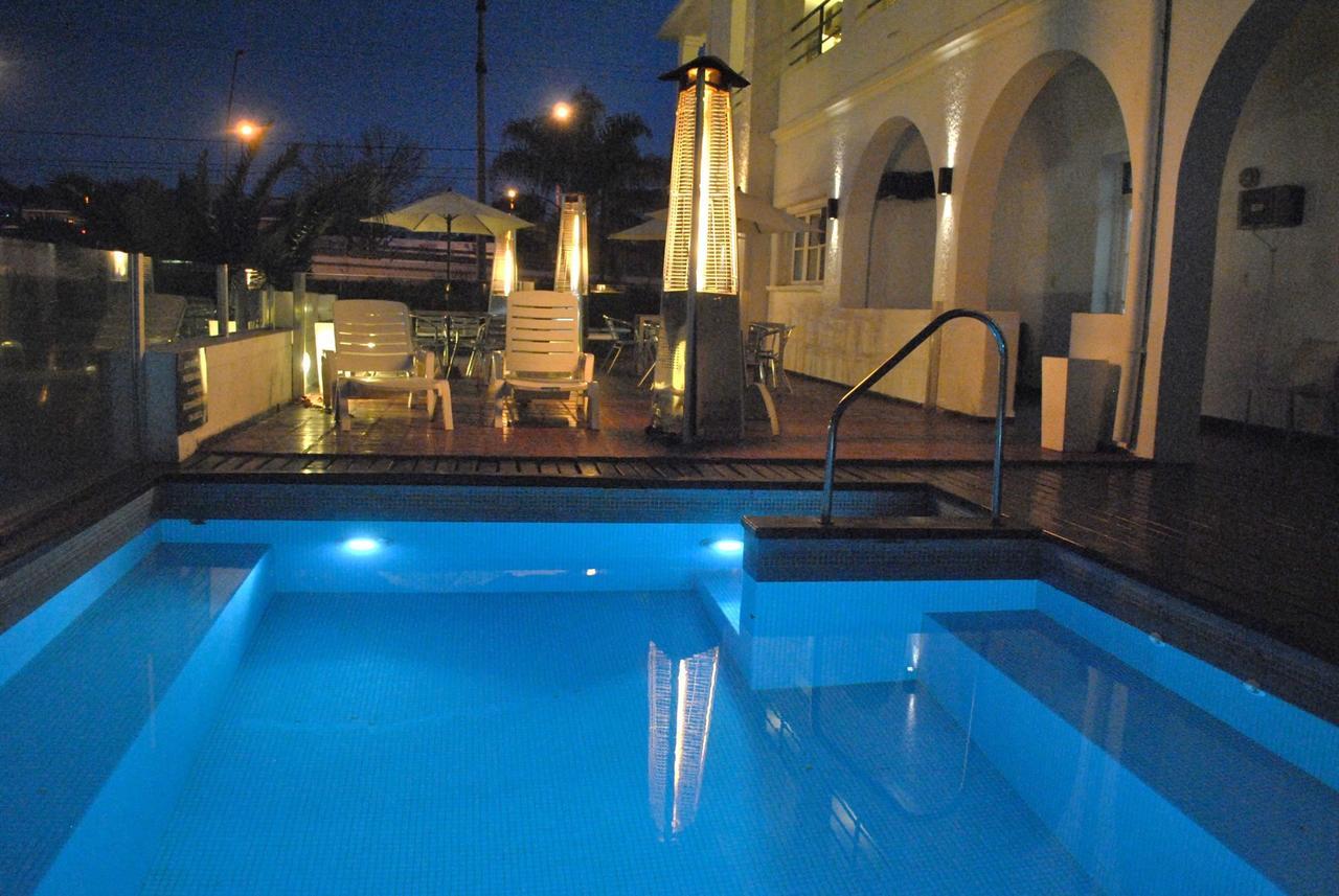 Hostal De La Costa Villa Carlos Paz Exteriör bild